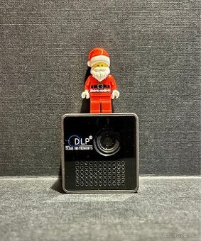 UNIC Mini DLP P1 – mini projektor (Texas Instruments)