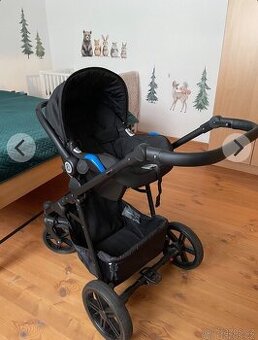 Kočárek camarello picco