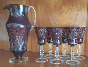 Sada broušeného skla – 6 sklenic a džbán