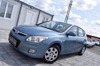 Hyundai i30 1.6 CRDi 66KW COMFORT+ 2XKOLA PO STK