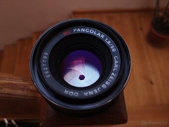Objektiv Carl Zeiss Jena Pancolar 1.8/50 MC M42