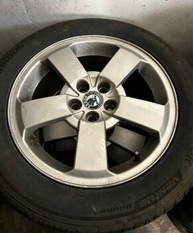 Alu kola 5x100 R16 205/55 originál Škoda letní pneu