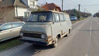Škoda 1203 zo šiltom