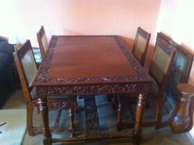 jídelní stůl, židle, příborník