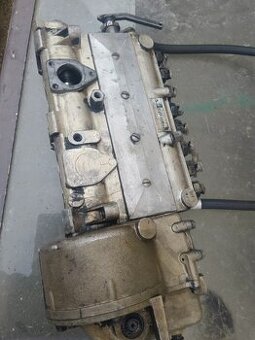 Vstrikovaci cerpadlo TATRA 148