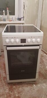 sporák sklokeramický, multifunkční trouba