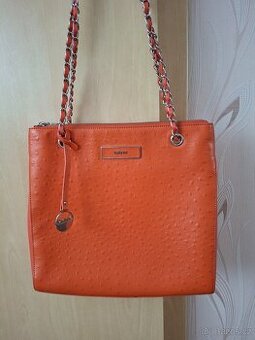 NOVÁ ZNAČKOVÁ KOŽENÁ CROSSBODY KABELKA, zn. DKNY