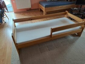 Dřevěná postel 180 x 80