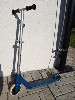 Koloběžka z Decathlonu