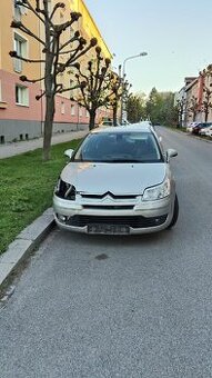 CITROEN C4 1.4, bouraný ale pojízdný; 65kW, rok výroby 2008