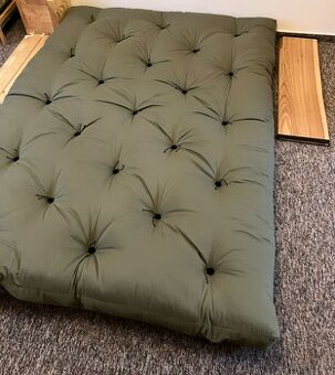 Futon - 1