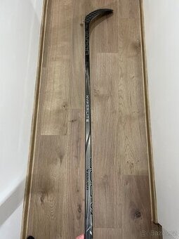 Hokejka Bauer Hyperlite 2 - 77 flex, P92 levá, černá Shadow