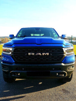 RAM 1500 rok 2019 4x4 5.7 HEMI Bighorn Crew Cab