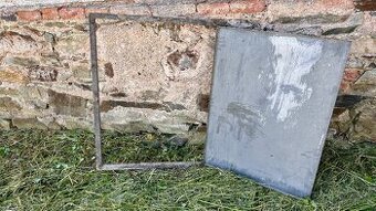 Železná dvířka rozměrem vnitřní rám 60x 80 - 1
