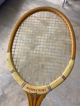 Tenisová raketa Dunloop