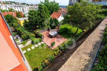 Prodej bytu 3kk 97m2, balkon 8m2, zahrada 187m2 s terasou v