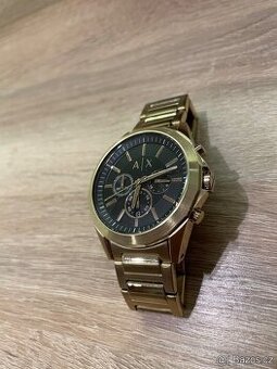 Zlaté hodinky Armani