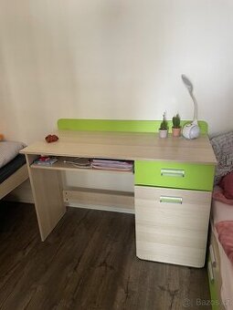 Nábytek do dětského pokoje (dvojpostel a psací stůl)