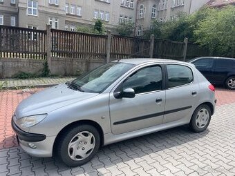 Peugeot 206 1.4i Rok 2005. Najeto 124 tis km. Klima…