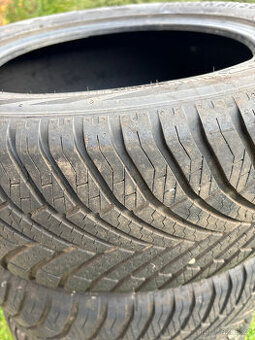 Celoroční zánovní pneumatiky 215/55 R16 97V