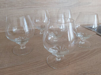 Skleničky na koňak