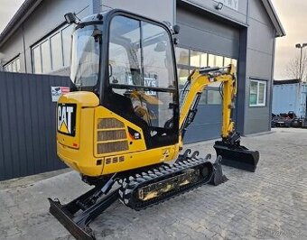TOP minibagr Caterpillar 301.7 D (2015) – 3 lžícemi