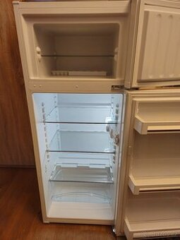 Chladnička s mrazničkou LIEBHERR, SmartFrost,, výška 140 cm