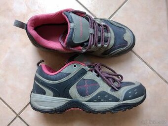 Outdoorové boty CROSSROAD