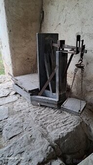 prodám starou decimalni váhu