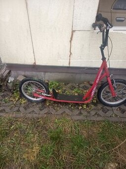 Koloběžka (červená)