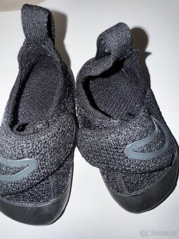 Nike barefoot easyon boticky cerne 21