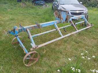 Zemědělské nářadí - kultivátor
