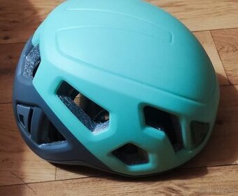 Horolezecka helma Singin Rock Penta2