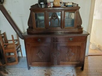 Starožitný příborník