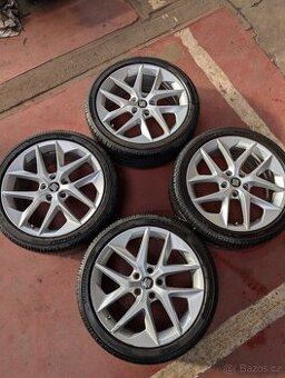 sada originálních letních kol Seat Performance R18