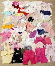 Balík oblečení 3-6 měsíců na holčičku 60 kusů