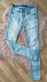 Světle modré skinny džíny s nízkým pasem Tally Weijl