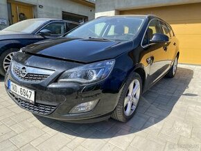 Opel Astra Combi 1.6i 85 kw, 2011, 105 tis. km