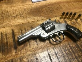 Revolver Harrington &Richardson 38 SW