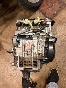 Kawasaki zx7r motor P3