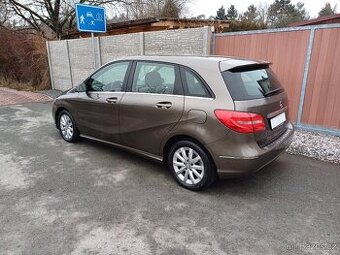 1.majitel.. Benzínový Mercedes-Benz super km