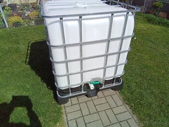 1000l nádrž na vodu