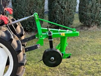 Jednoradličný pluh za malotraktor