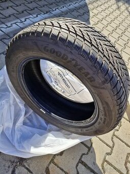Prodám pneu 205/55/R16 Goodyear zimní - 1
