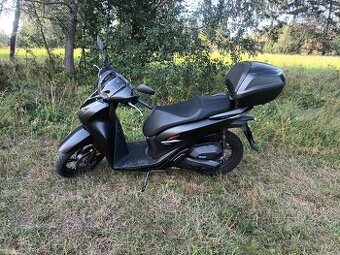Skútr HONDA SH 150 Sporty