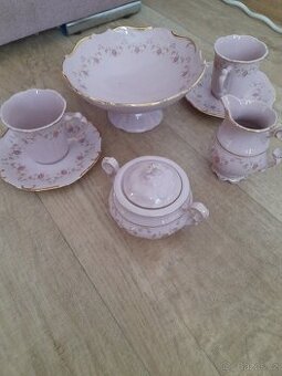 Sada růžového porcelánu