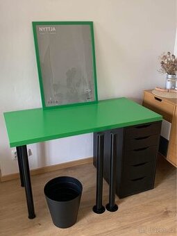 Pracovní stůl ikea