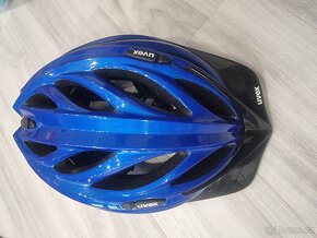 Cyklistická přilba vel. 54-60 cm