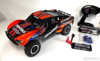 Traxxas Slash BL-2S 2WD + baterie + nabíječ