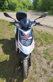 Aprilia sr 125motard